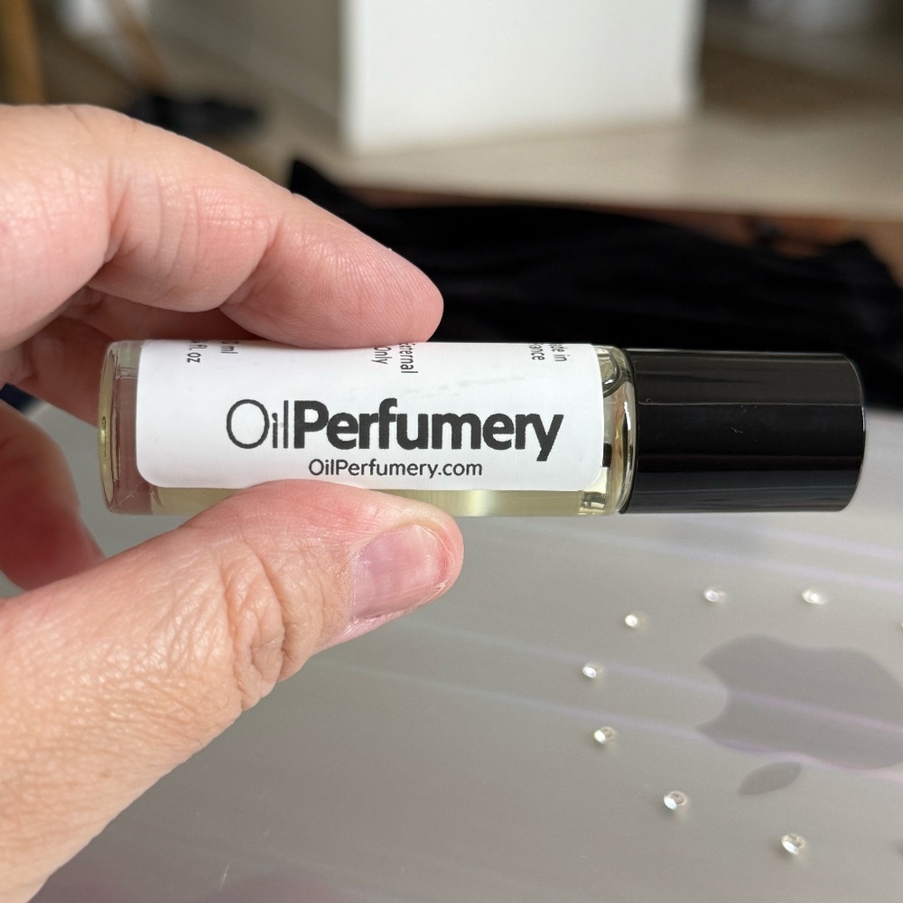 Oil Perfumery Daisy (Inspiration Daisy by Marc Jacobs)